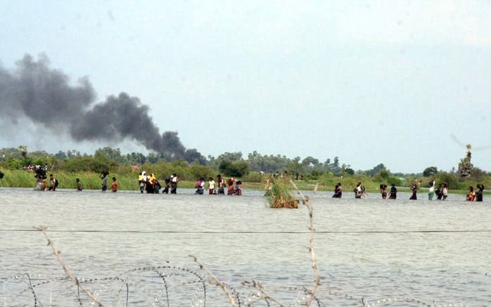 COLOMBO - Het Sri Lankaanse leger, dat in het noorden van het land een verbeten strijd voert tegen de Tamil Tijgers, zegt niet verantwoordelijk te zijn voor de aanslagen op het ziekenhuis. Foto EPA