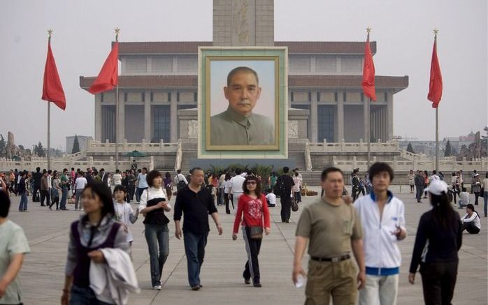 SJANGHAI – Twintig jaar na het bloedig neerslaan van de studentenopstanden op het Plein voor de Hemelse Vrede zijn nog maar weinig Chinese jongeren op de hoogte van de gebeurtenissen van destijds. Terwijl televisiezenders en kranten overal ter wereld op 4