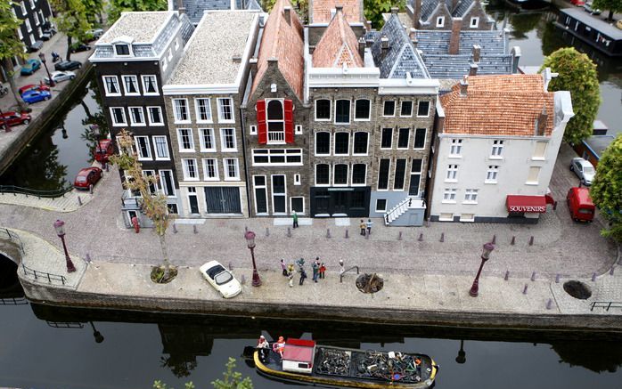 DEN HAAG - De grachten van Amsterdam in miniatuurstad Madurodam in Den Haag. Foto ANP