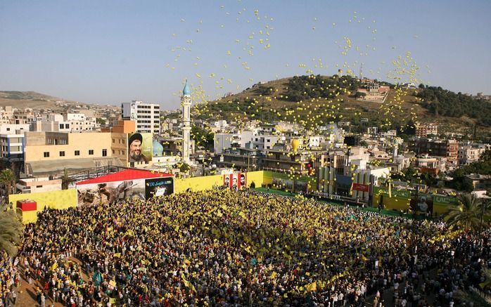 BEIROET – De anti-Syrische 14 maartbeweging heeft de parlementsverkiezingen in Libanon zondag met een comfortabele meerderheid gewonnen. De Libanezen verkiezen het blok dat onder leiding staat van Saad al-Hariri, de zoon van de vermoorde oud-premier Rafiq