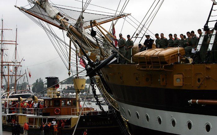 AMSTERDAM – Het duurt nog even, maar dinsdag heeft de organisatie al een tipje van de sluier opgelicht over het programma voor Sail 2010. Het nautisch evenement, dat eens in de vijf jaar in en om het Amsterdamse IJ plaatsvindt, wil zich de komende editie 