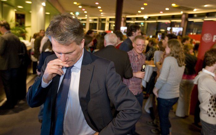 „Lukt het de PvdA niet beide achterbannen bij elkaar te houden, dan kan de partij zomaar uiteenvallen, omdat de partij arbeiders en ‘schoolmeesters’ van zich heeft vervreemd.” Foto ANP