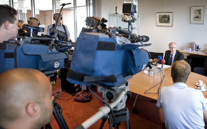 De Amsterdamse wethouder van Verkeer Gerson geeft maandag een persconferentie in Amsterdam. Foto ANP