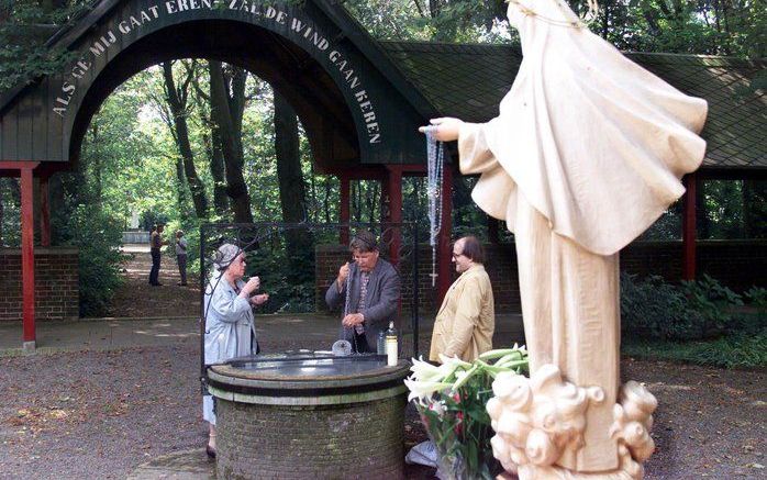 Bedevaartsplaats in Heiloo.Een put in de plaats zou sinds 1713 met heilig bronwater gevuld zijn. Nederland telt in totaal 662 bedevaartsplaatsen, aldus het Meertens Instituut. Foto ANP