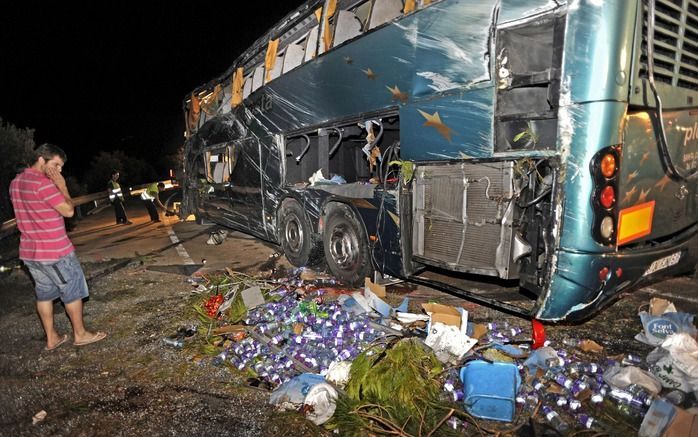 SAN POL DEL MAR - De verongelukte bus. Foto EPA