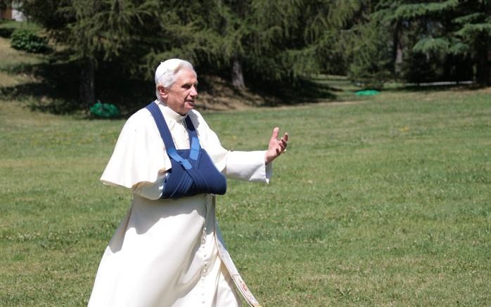 Sinds kort is er volgens de Vaticaanse krant L’Osservatore Romano een webcam gericht op de tuinen van het pauselijk buitenverblijf in Castel Gandolfo.