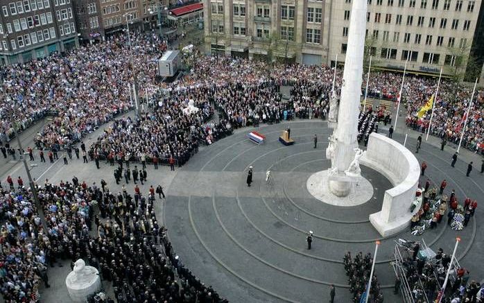 AMSTERDAM - Het Nationaal Monument op de Dam tijdens de jaarlijkse kranslegging. - Foto ANP