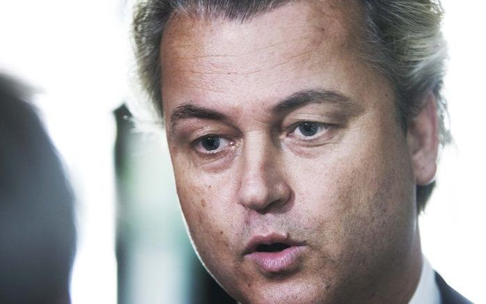 DEN HAAG – Wilders laat met zijn PVV de gemeenteraadsverkiezingen volgend jaar maart grotendeels lopen. Wilders richt zich de komende anderhalf jaar volledig op de Provinciale Statenverkiezingen van maart 2011 en de volgende Tweede Kamerverkiezingen. In m