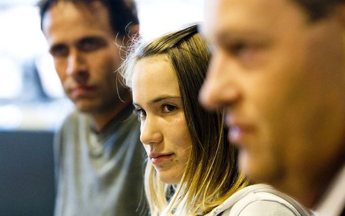 UTRECHT - Laura Dekker, haar vader (l.) en haar advocaat. Foto ANP