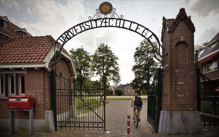 De ingang van de campus van het University College in Utrecht. Foto ANP