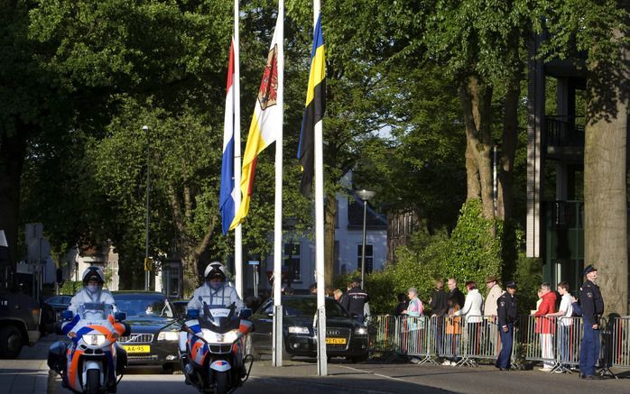 De inzet van beveiligingsmaatregelen bij nationale evenementen zoals Koninginnedag moet volgens NCTb beter worden gecoördineerd. Foto ANP