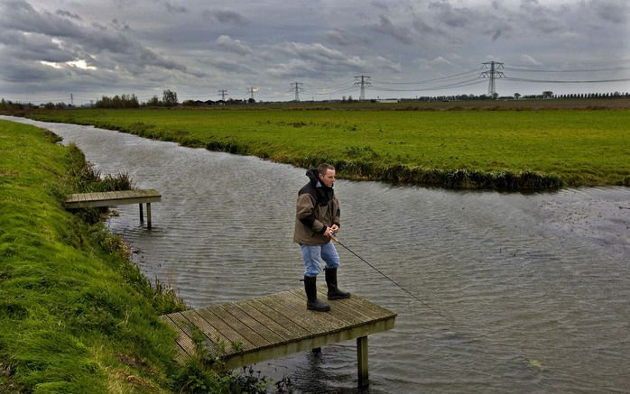 UTRECHT – Waterschap Hoogheemraadschap De Stichtse Rijnlanden heeft besloten wegens de extreme droogte het zomerpeil voorlopig aan te houden. Dat heeft het waterschap dinsdag bekendgemaakt. Het zorgt voor het lokale en regionale waterbeheer in Midden–Nede