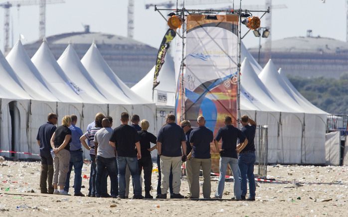 ROTTERDAM – De politie heeft donderdag opnieuw een verdachte aangehouden in verband met de strandrellen in Hoek van Holland. Dat heeft de politie bekendgemaakt. Foto ANP