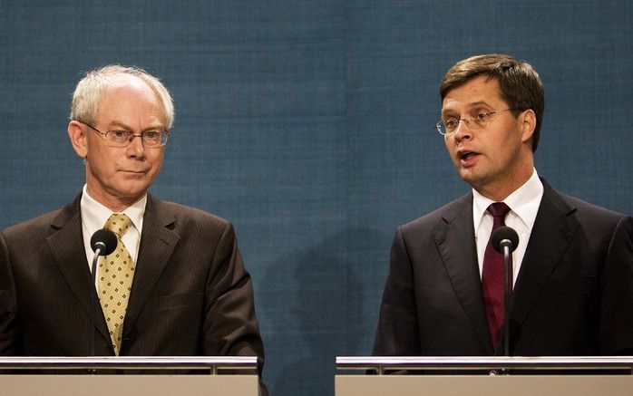 De Belgische premier Van Rompuy (l.) en zijn Nederlandse collega Balkenende. Foto ANP