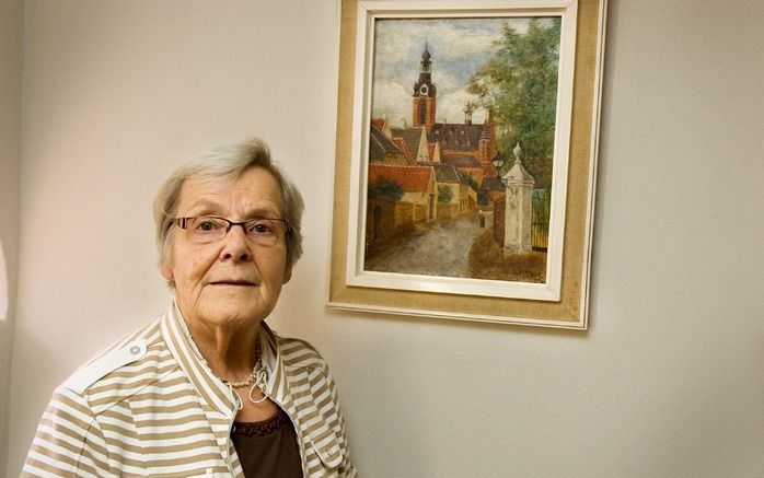 HEUSDEN – Jo de Hart was als 14-jarig meisje getuige van de stadhuisramp in Heusden. „De Duitsers wísten dat er mensen onder het stadhuis zaten. Zonder waarschuwing hebben ze de boel opgeblazen. Dat is toch een oorlogsmisdaad?” Foto RD, Christiaan Zielman