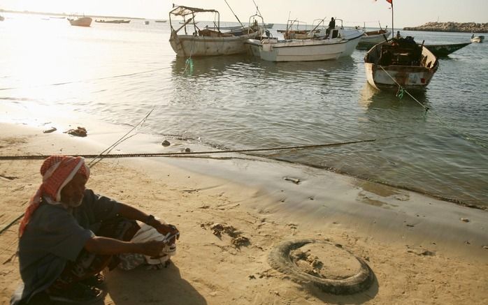 De haven van Bosasso, de grootste stad van de semionafhankelijke Somalische regio Puntland. Volgens de Puntlandse minister van Binnenlandse Zaken, Abdullahi Ahmed Jama, zou de piraterij het best bestreden kunnen worden met hulp aan zijn regio. „Wij hebben