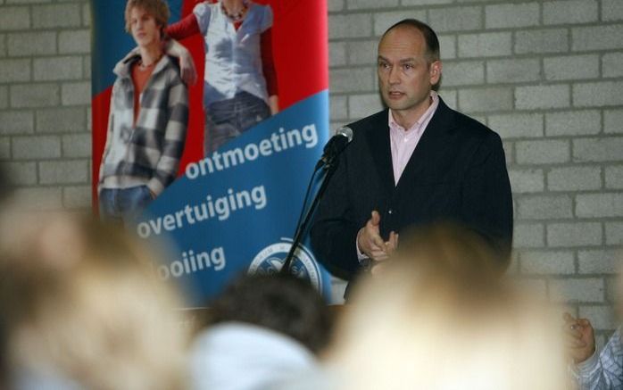 SOMEREN – Gert-Jan Segers hield maandag een lezing op de winterconferentie van de studentenvereniging CSFR in het Brabantse Someren. De directeur van het wetenschappelijk instituut van de ChristenUnie sprak over de politieke kant van het thema ”Nationale 