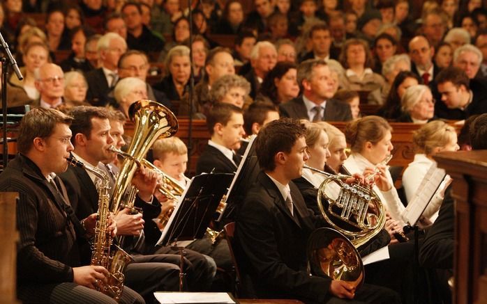 GOUDA – In de Sint-Janskerk van Gouda had dinsdag een herdenkingsdienst plaats ter gelegenheid van dertig jaar stichting Friedensstimme. Foto Martin Droog