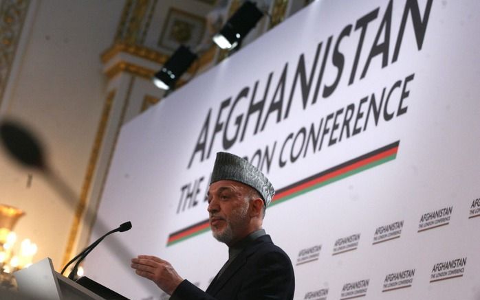 LONDEN – De Afghaanse president Hamid Karzai zet alles op alles om gematigde Talibanleiders dit jaar te betrekken bij een zogeheten ’vredesjirga’. Dat zei hij donderdag tijdens een internationale conferentie over Afghanistan in Londen. Foto EPA