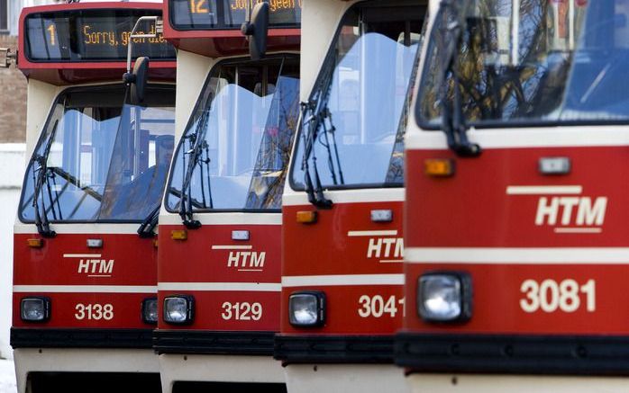 DEN HAAG - Inwoners van Den Haag kunnen op 3 maart stemmen in een tram. Foto ANP