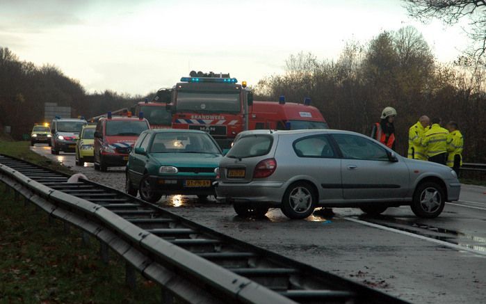 De politie waarschuwt voor gladde wegen, voor het eerst dit seizoen. - Foto ANP