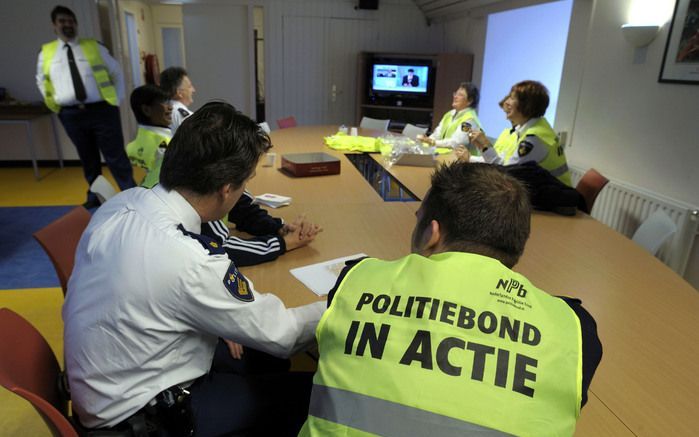 Stakende politieagenten in Zeeland. Foto ANP