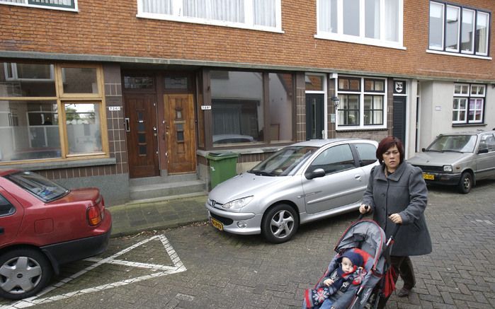 Woning in Pernis waar in juni vorig jaar een 28-jarige Rotterdammer werd vermoord. Foto ANP.