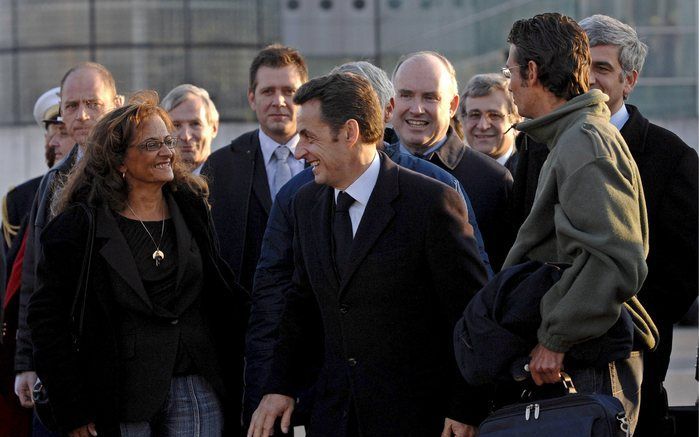 Tijdens een eerdere kaping van een Frans schip bij Somalië zorgde de Franse president Sarkozy ervoor dat de opvarende weer thuis kwamen. Foto EPA