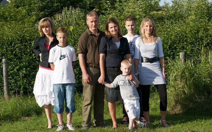 Margret Nobel probeert de kinderen te sturen bij hun uitgaven. Foto Sjaak Verboom