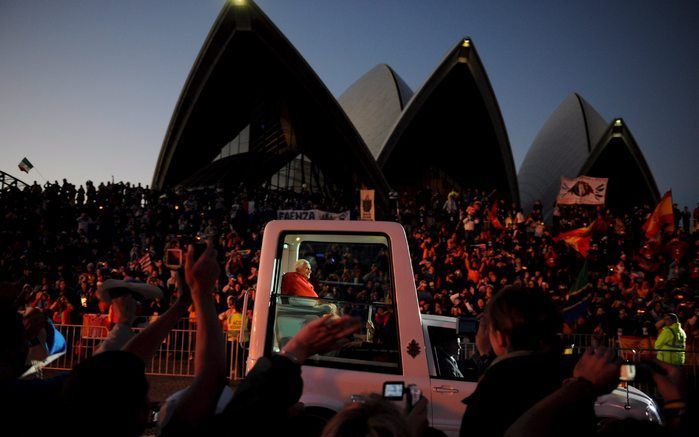 Paus Benedictus XVI bracht vorige maand een bezoek aan de Wereldjongerendagen in Sydney. Foto EPA