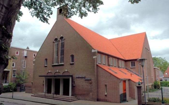 In het kerkgebouw van de gereformeerde gemeente in Kampen is zaterdagnacht voor de tweede keer in korte tijd ingebroken. Foto Gereformeerde gemeente Kampen