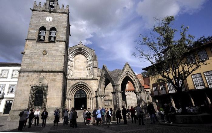 Gemeenten betrekken kerken te weinig bij het uitvoeren van het Wmo–beleid om de schijn van banden tussen kerk en staat te vermijden. Foto EPA