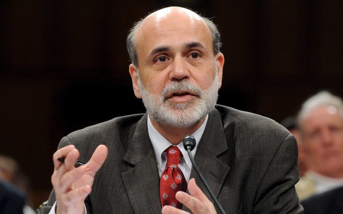 WASHINGTON – Ben Bernanke blijft tot 2014 de voorzitter van het Amerikaanse stelsel van centrale banken, de Federal Reserve (Fed). Dat maakte de Amerikaanse president Barack Obama dinsdag bekend. Bernanke (55) werd in 2006 door de vorige president, George