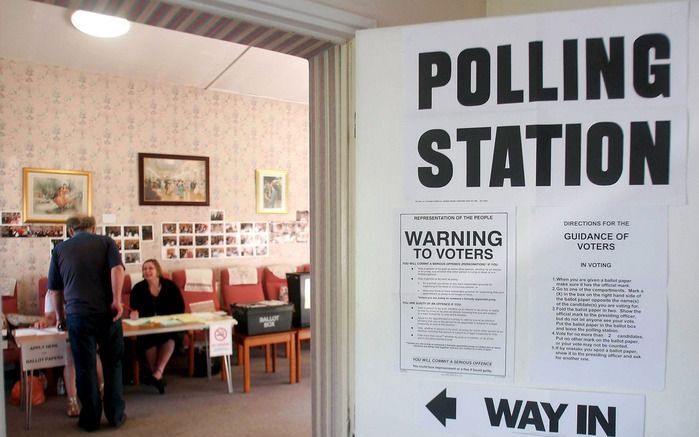 DUBLIN – De Ierse bevolking zal tijdens het referendum van 2 oktober waarschijnlijk instemmen met het hervormingsverdrag van de Europese Unie. Dat blijkt uit peilingen die eind vorige week zijn gehouden. Foto EPA