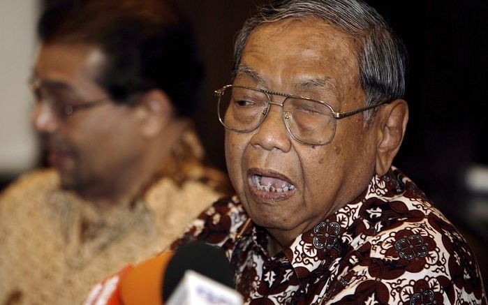 JAKARTA – De voormalige president van Indonesië Abdurrahman Wahid (69) alias Gus Dur is overleden. Hij stierf woensdag in een ziekenhuis na een lang ziekbed. Foto EPA