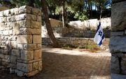 De Laan en de Tuin van de Rechtvaardigen memoreren de namen van moedige burgers die hun leven waagden voor de Joodse medemens. Foto's Sjaak Verboom