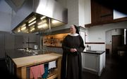 Gasten die tijdelijk in het klooster Sint Josephsberg in Megen verblijven, roemen regelmatig het voedsel dat de zusters bereiden. „Het is zo smaakvol, horen we meer dan eens”, aldus het hoofd van de keuken, Chiara Bots. De groentetuin van het klooster is 