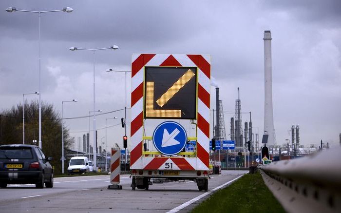 DEN HAAG – Het verkeer ondervindt dit weekeinde op verschillende plaatsen hinder door wegwerkzaamheden. Dat meldde de ANWB. Foto ANP