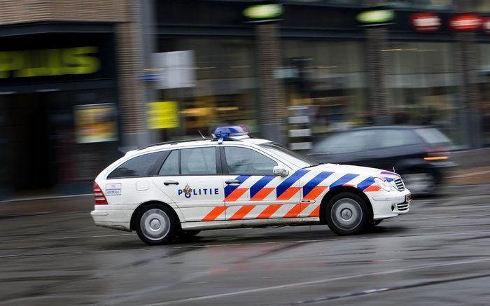 De politie in Alkmaar heeft zes jongeren aangehouden die ervan worden verdacht tijdens kerstnacht flink te hebben huisgehouden in Alkmaar. Foto ANP