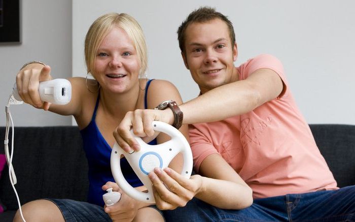 ZOETERMEER - Gamen met de Wii van Nintendo. Foto ANP