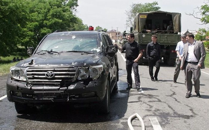 De Kaukasusrepubliek Ingoesjetië heeft te kampen met steeds meer geweld. Voorlopig dieptepunt vormt de aanslag van maandag op president Joenoes Bek Jevkoerov. Foto: de auto van de president na de aanslag. Foto EPA