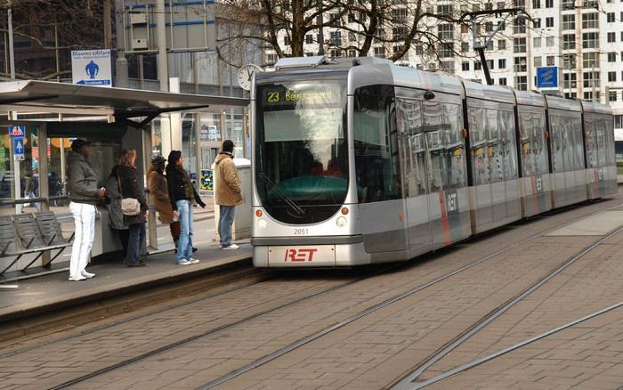 RIDDERKERK – Ridderkerk krijgt een sneltramverbinding met de binnenstad van Rotterdam (foto). Een krappe meerderheid binnen de raad koos dinsdagavond voor een tracé dat stopt in het centrum, maar dat op termijn kan worden doorgetrokken naar de rand van he