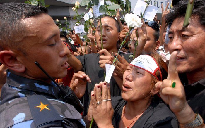 KATHMANDU (AP) – Zeventig Tibetaanse bannelingen zijn woensdag gearresteerd bij protesten voor de Chinese ambassade in de Nepalese hoofdstad Kathmandu. Foto EPA