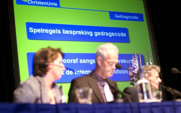 „Ik zie het gevaar dat het rapport-Cnossen gemakkelijker aanvaard wordt omdat men op het gebied van embryoselectie streng-principieel wil zijn.” Foto: het CU congres zaterdag in Zwolle. - foto Dick Vos