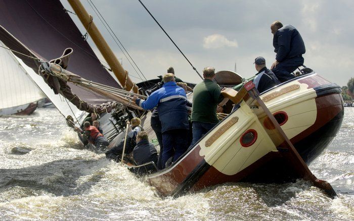 De provincie Friesland wil de Friese meren overnemen die nu nog eigendom zijn van het Rijk. Foto ANP