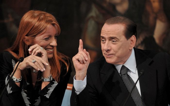 De Italiaanse premier Silvio Berlusconi ligt opnieuw onder vuur. Foto EPA