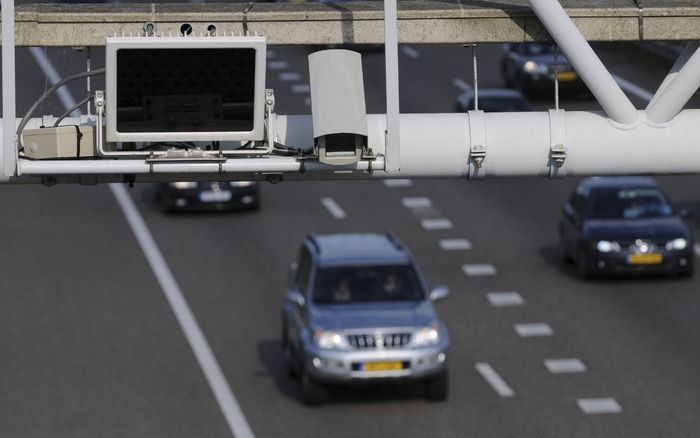 Camera’s registreren op verschillende plaatsen dag en nacht alle kentekens van passerende voertuigen. Foto ANP