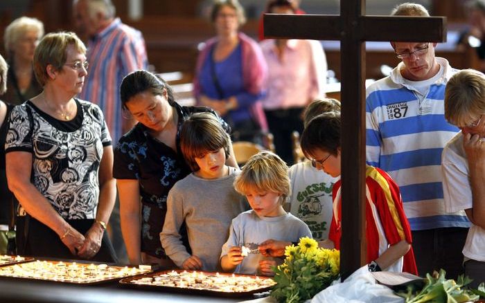 In de weken na Koninginnedag bezoeken mensen de Grote Kerk in Apeldoorn. Foto ANP