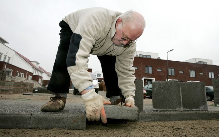 DEN HAAG - Minister Donner van Sociale Zaken vindt dat het normaler moet worden na het 65e jaar door te werken en de AOW uit te stellen. Foto ANP