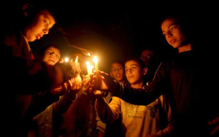 De energie-centrale van Gaza is donderdag voor onbepaalde tijd gesloten. Israël houdt de grens op slot en laat niet toe dat de benodigde brandstof voor de centrale wordt geleverd. Foto EPA